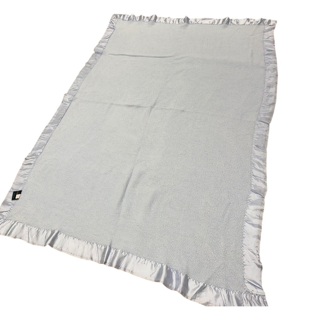 Fieldcrest Touch of Class Blanket Light Blue Satin Trim‎ Made in USA Twin